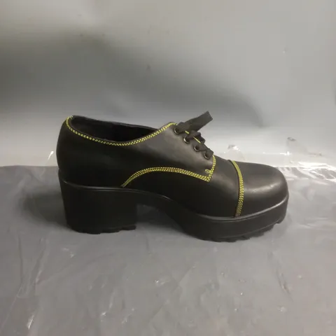 KOI FOOTWEAR LOW PLATFORM SHOES BLACK WITH YELLOW STITCHING SIZE 7