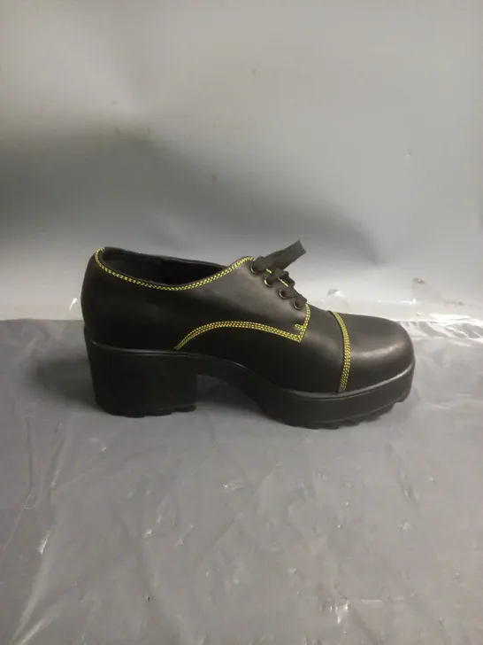 KOI FOOTWEAR LOW PLATFORM SHOES BLACK WITH YELLOW STITCHING SIZE 7