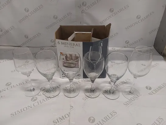 BOX OF 6x ASSORTED WINE GLASSES