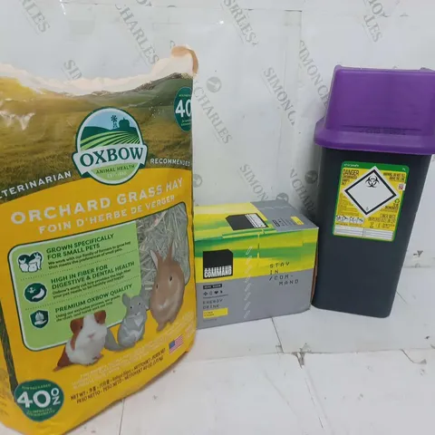 APPROXIMATELY 15 ASSORTED ITEMS TO INCLUDE OXBOW ORCHARD GRASS HAY, COMMANDD ENERGY DRINKS, SHARPSAFE OBJECTS BIN, ETC - COLLECTION ONLY