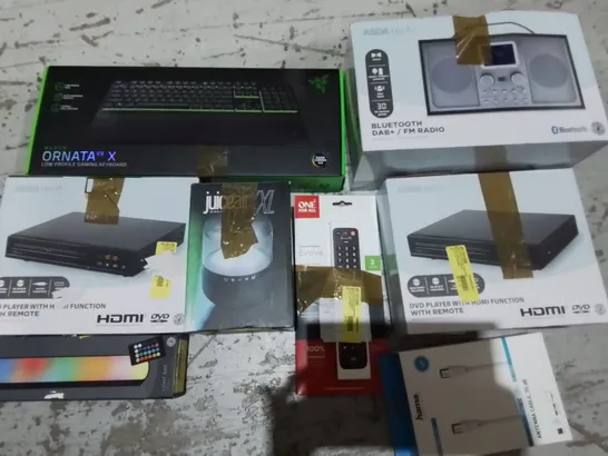 PALLET CONTAINING A LARGE QUANTITY OF ASSORTED TECH ITEMS TO INCLUDE RAZER ORNATA X GAMING KEYBOARD, JUICE AIR WIRELESS SPEAKER AND HAMA FM TRANSMITTER 
