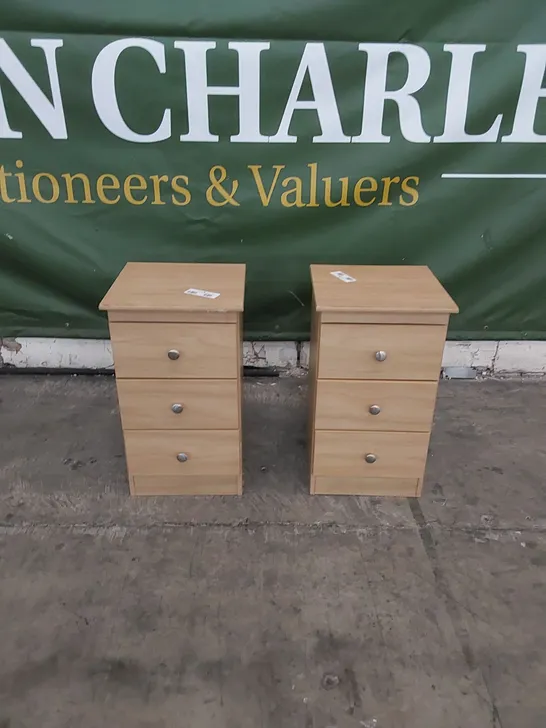 SET OF 2 BEDSIDE TABLES 