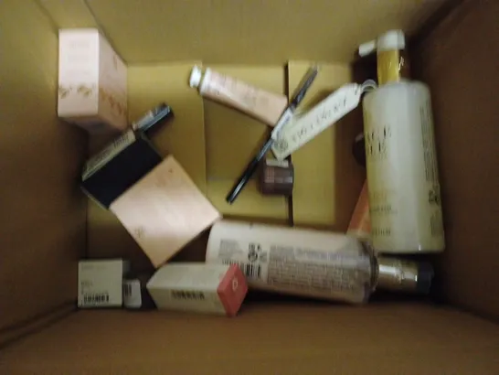 BOX OF APPROXIMATELY 20 ITEMS INCLUDING GRACE COLE HAND WASH, SOSU SELF TANNING DROPS, SOSU TINTED BROW GEL