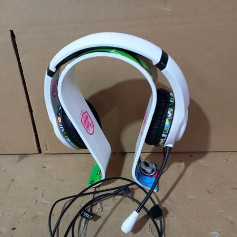 STEALTH GAMING HEADSET WITH STAND