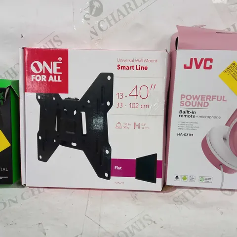 BOX OF APPROXIMATELY 20 ASSORTED ELECTRICAL ITEMS TO INCLUDE JVC HA-S31M STEREO HEADPHONES, ONE FOR ALL UNIVERSAL WALL MOUNT, RAZER ERGONOMIC WIRED GAMING MOUSE, ETC