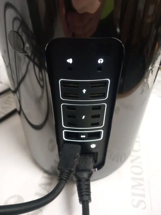 APPLE MAC PRO 6.1 A1481 DESKTOP COMPUTER