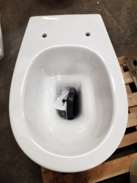 BRAND NEW TOILET PAN 