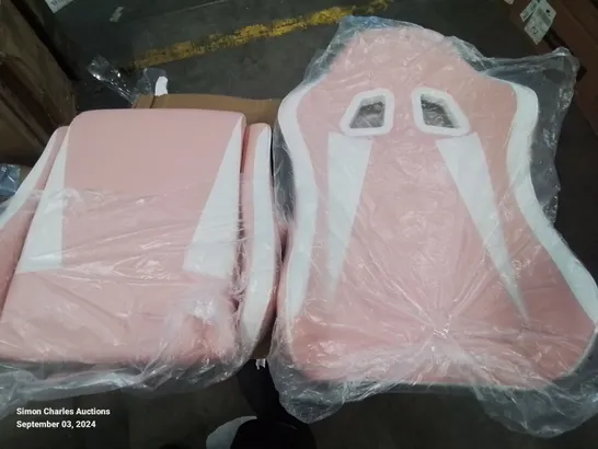 BOXED GAMING CHAIR IN PINK AND WHITE