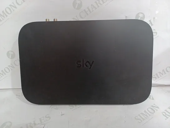 SKY Q BOX - ES130