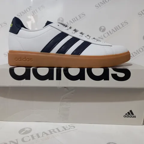 BOXED PAIR OF ADIDAS GRAND COURT 2.0 SHOES IN WHITE/NAVY UK SIZE 8