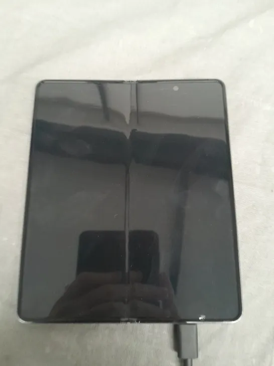 Samsung Galaxy Z Fold4 SM-F936B/DS - 256GB