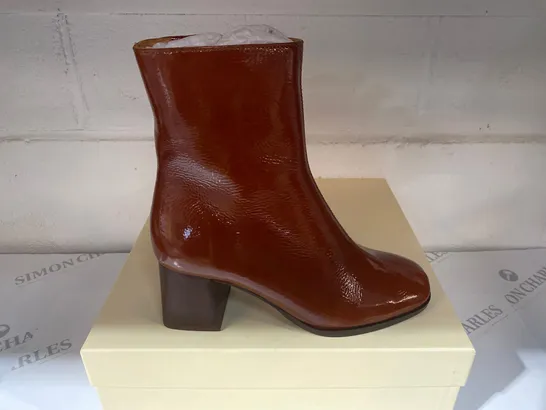 BOXED PAIR OF SEZANE BROWN BOOTS SIZE 36