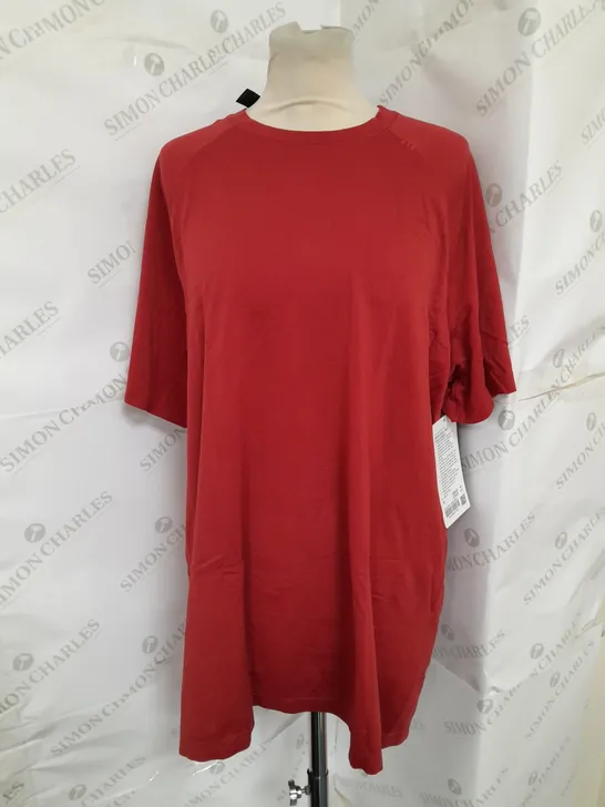 LULULEMON METAL VENT TECH SHORT SLEEVE TOP IN RED SIZE XL