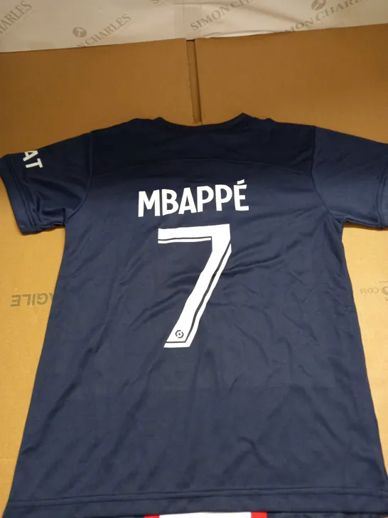 PSG FC KIT WITH MBAPPE 7 ON THE BACK SIZE UNSPECIFIED