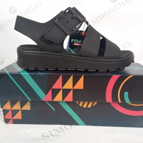 BOXED PAIR OF SKECHERS FOAMIES OPEN TOE SANDALS IN BLACK UK SIZE 2