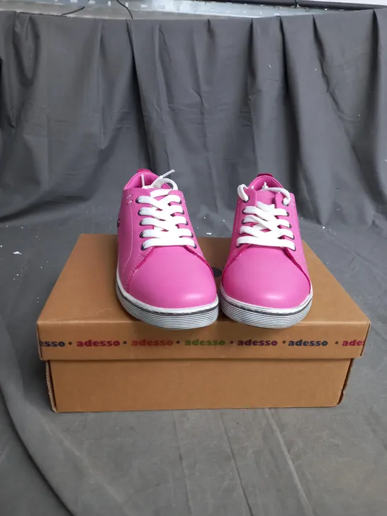 BOXED ADESSO CLAIRE TRAINER FUCHSIA SIZE 3