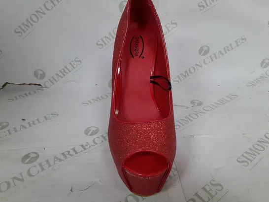 PAIR OF CASANDRA OPEN TOE HIGH HEELS IN RED - SIZE 5