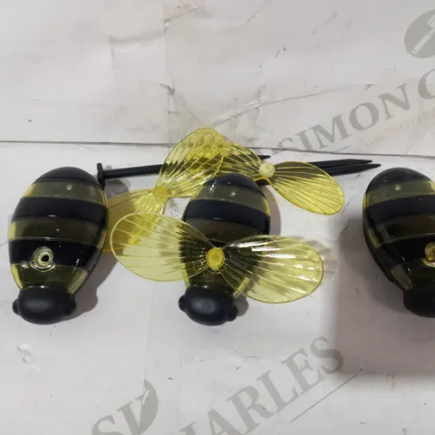 DECORATIVE BEE SOLAR STAKE LIGHT 