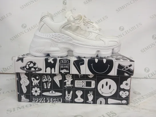 BOXED PAIR OF KOI PLATFORM TRAINERS IN WHITE SIZE 7