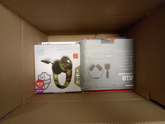 APPROXIMATELY 6 ASSORTED BOXED HEADSETS/HEADPHONES TO INCLUDE GIOTECK, HYPER X, ETC