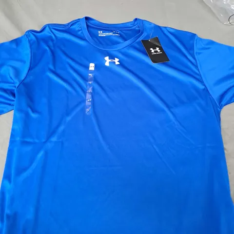 UNDER ARMOUR T-SHIRT IN BLUE SIZE L 