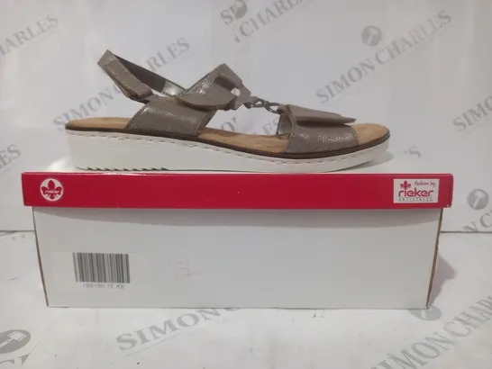 BOXED PAIR OF RIEKER OPEN TOE SANDALS IN BEIGE SIZE 6