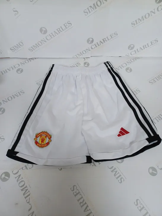 MANCHESTER UNITED FC HOME SHIT AND SHORTS SIZE 22