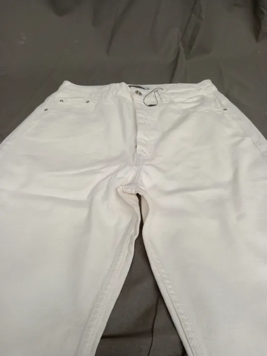 ZARA MOM FIT DENIM WHITE JEANS - EUR 42