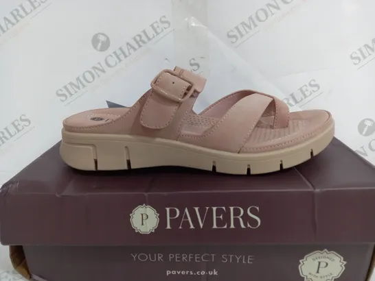 BOXED PAVERS PLATFORM OPEN TOE SANDAL - SIZE 4