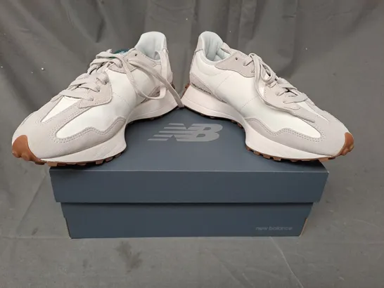 BOXED PAIR OF NEW BALANCE 327 SHOES IN CREAM/GREEN UK SIZE 7