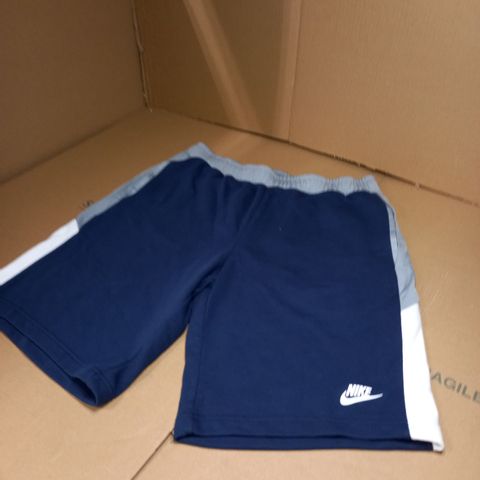 PAIR OF NIKE SHORTS IN NAVY BLUE SIZE LARGE