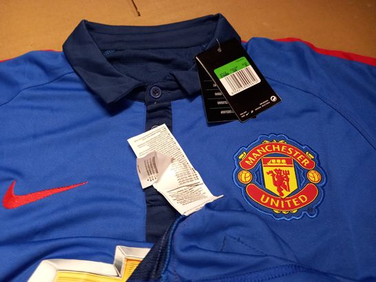 NIKE STYLE MANCHESTER UNITED FOOTBALL SHIRT - XL