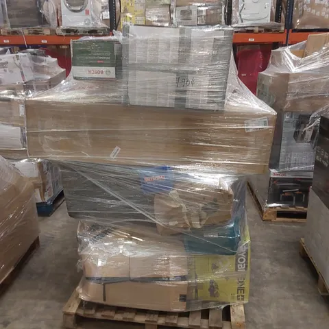 PALLET OF APPROXIMATELY 19 UNPROCESSED RAW RETURN HOUSEHOLD AND ELECTRICAL GOODS TO INCLUDE;