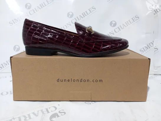 BOXED PAIR OF DUNE LONDON LOAFERS IN BURGUNDY SIZE 6