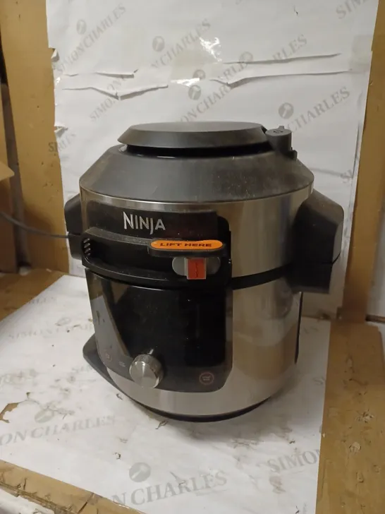 NINJA FOODI SMARTLID 7.5L MULTI COOKER & AIR FRYER