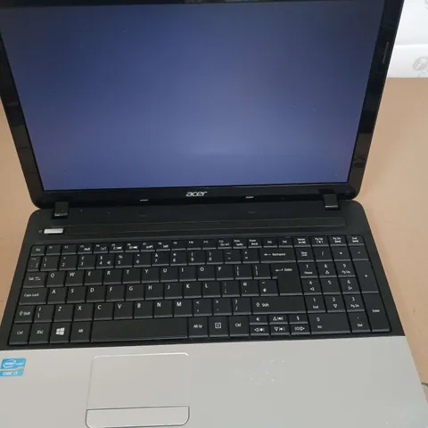 ACER TRAVELMATE P253	15 INCH	I3-3110M 2.40GHZ