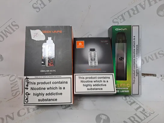 APPROXIMATELY 20 VAPES & E-CIGARETTES TO INCLUDE - GEEK VAPE OBELISK 65 FC - OXVA XLIM C - GEEK VAPE 2 ECT