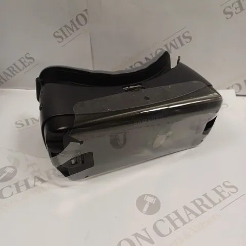 BOXED SAMSUNG GEAR VR 