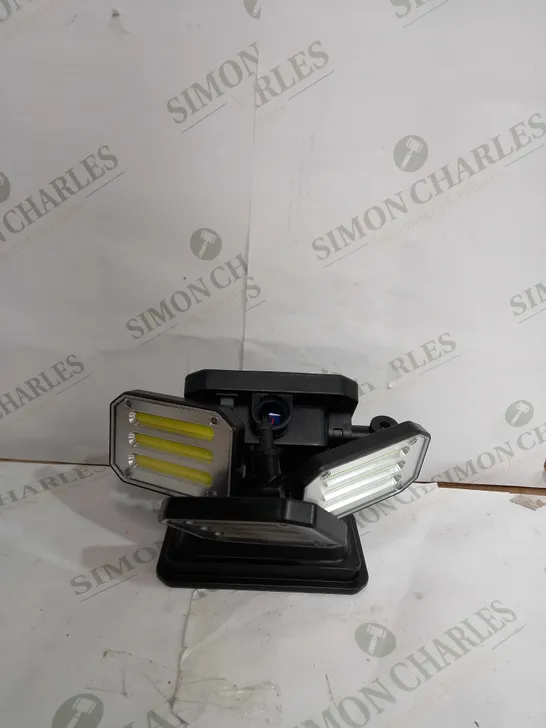 BOXED BELL & HOWELL 300 LUMENS BIONIC FLOODLIGHT