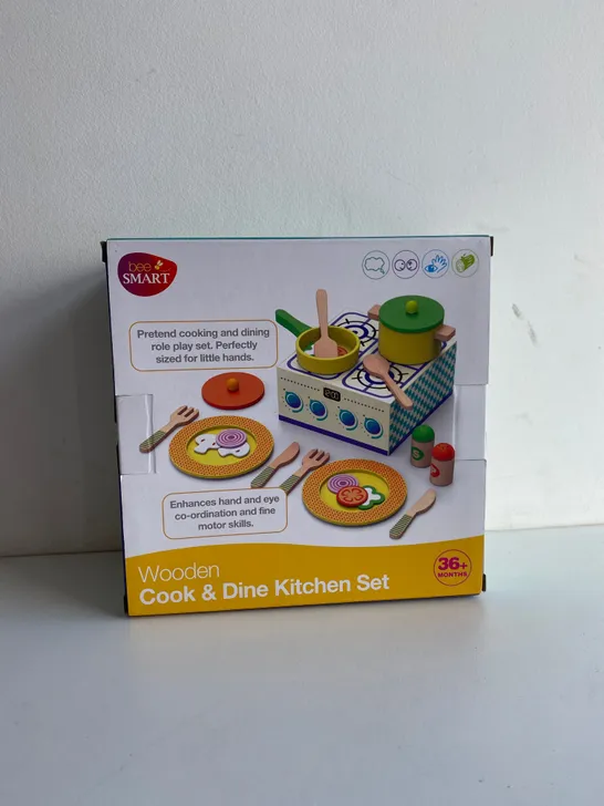 BRAND NEW BOXED BEE SMART WOODEN COOK+DINE KITCHEN SET 