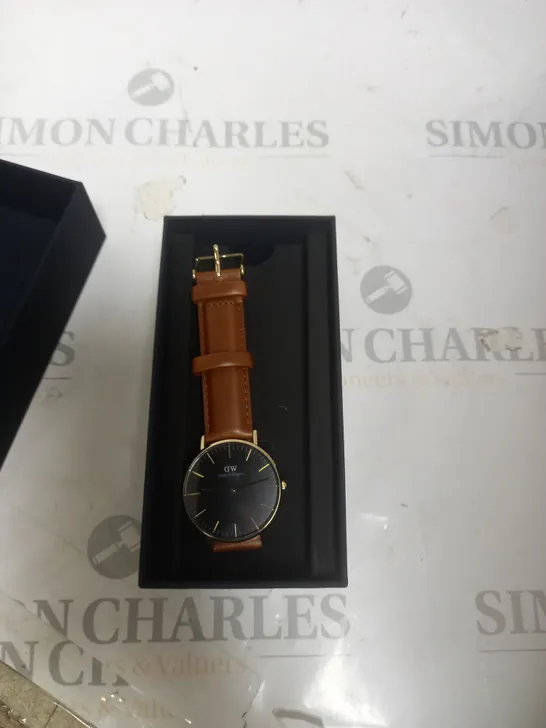 DANIEL WELLINGTON WATCH