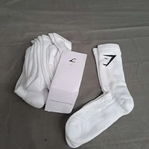 GYMSHARK 5PCK CREW SOCKS IN WHITE SIZE M