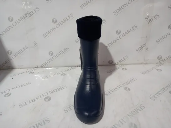 BLUE WATERPROOF PLASTIC BOOTS