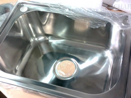 INDUSTRIAL METAL SINK WITH ACCESSORIES