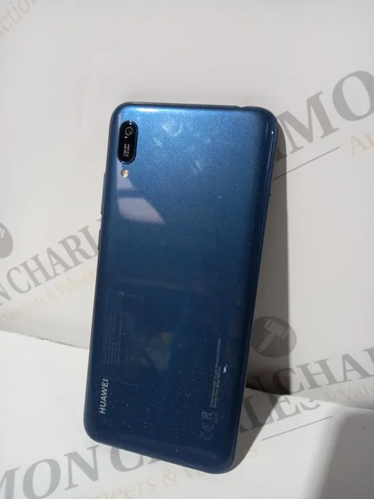 HUAWEI Y6 MOBILE PHONE IN BLUE 