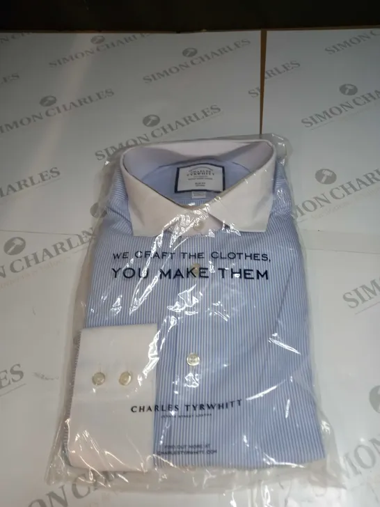 BAGGED CHARLES TYRWHITT BUTTONED SHIRT SIZE UNSPECIFIED