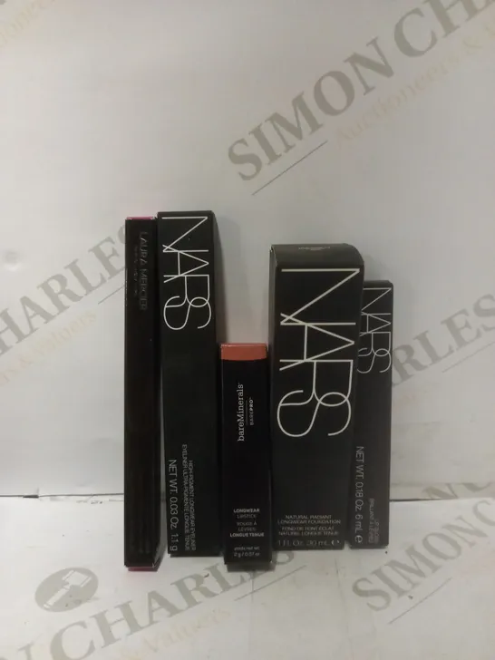 BOX OF APPROX 25 HEALTH AND BEAUTY ITEMS TO INCLUDE - NARS LOUNGWEAR FOUNDATION MED/DARK 2.3 - NARS LIP GLOSS - BARE MINERALS LOUNGWEAR LIP STICK ECT 