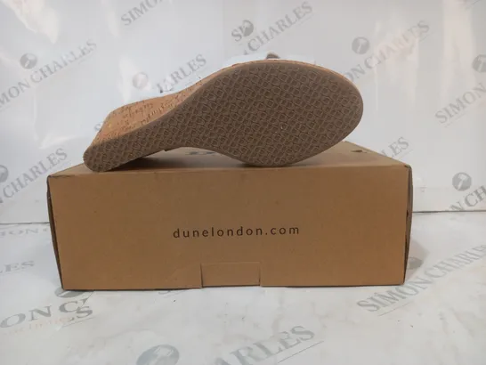 BOXED DUNE LONDON OPEN TOE WEDGE SANDALS IN WHITE SIZE 6