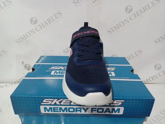 BOXED PAIR OF SKECHERS DYNAMIGHT 2 TRAINERS IN NAVY/PINK - 5