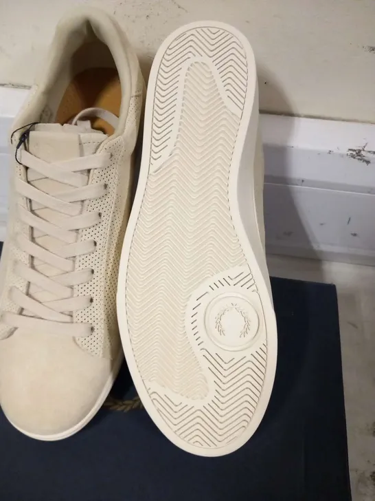 BOXED FRED PERRY SPENCER PERF SUEDE OATMEAL SIZE 9